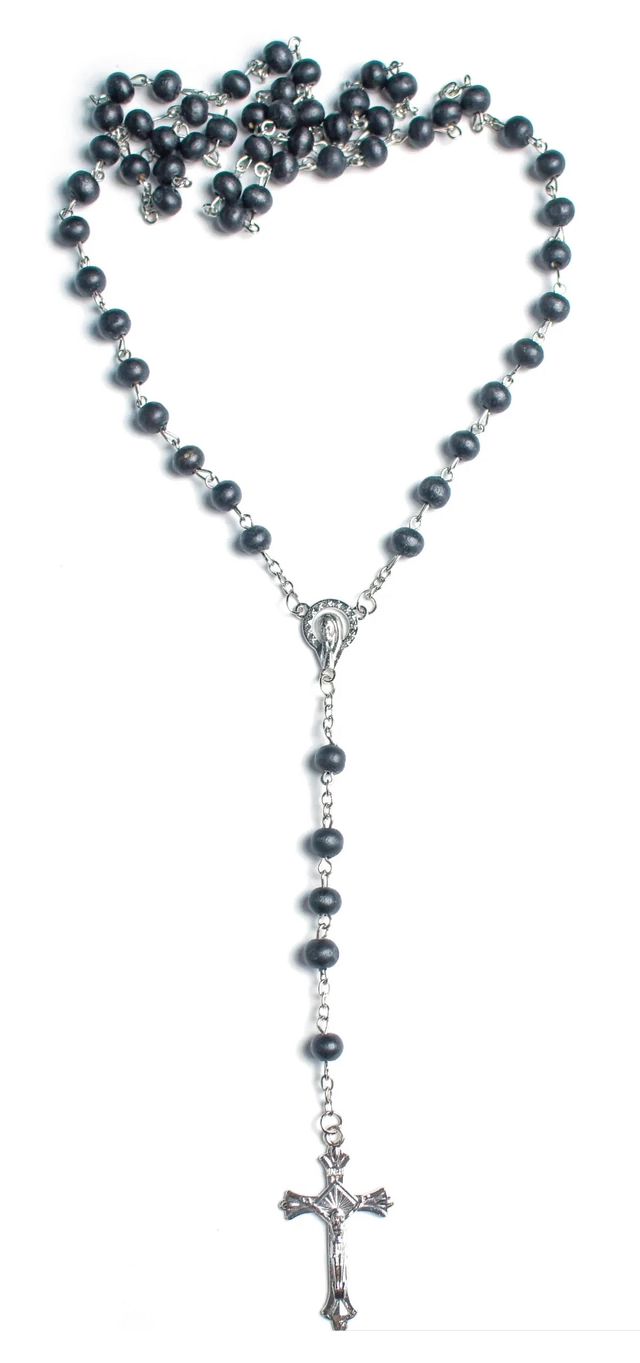 Hölzerner Rosenkranz mit silbernem Kreuz